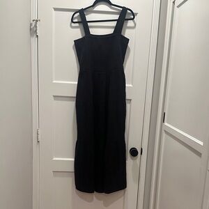 100% Organic Cotton Gauze Smocked
Sleeveless Maxi Dress by Quince